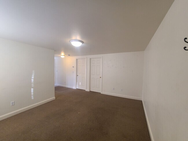 Foto del edificio - RAILROAD ST 127-133