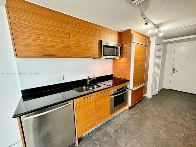 Building Photo - 50 Biscayne Blvd