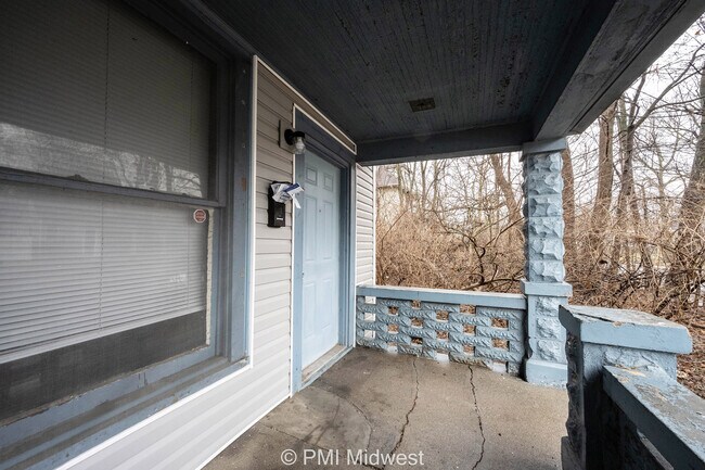 Building Photo - 1225 N Tacoma Ave