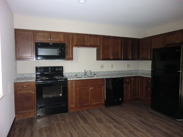 Foto del edificio - 24 Heritage Pl