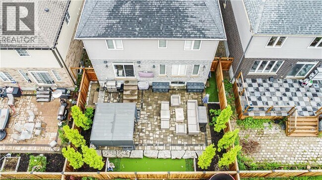 Photo du bâtiment - 626 Wild Rye St