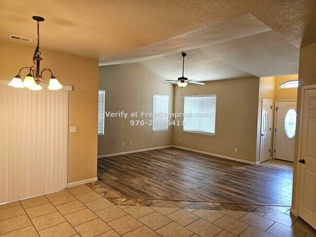 Foto del edificio - Newer Home!  Convenient Location to St. Mary's & Community Hospital