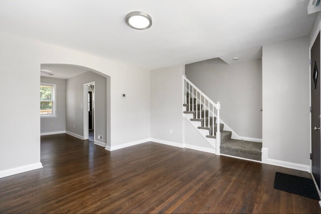 Building Photo - 1344 Walker Ave