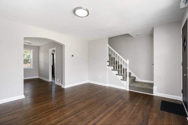 Foto del edificio - 1344 Walker Ave