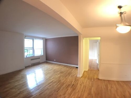 Foto del edificio - 8665 Bay Pkwy