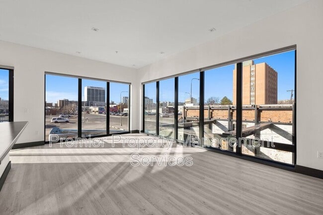 Foto del edificio - 2310 First Ave N