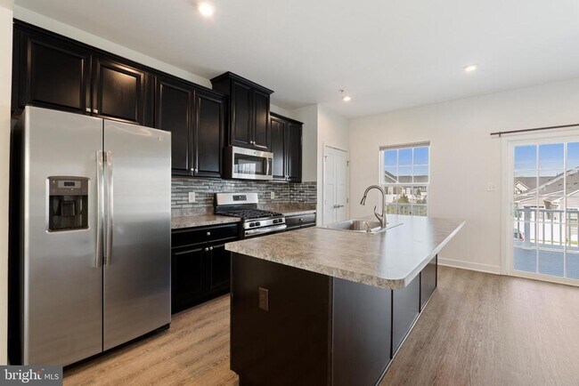 Foto del edificio - 6510 Ballenger Run Blvd