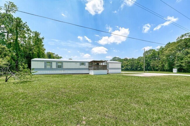 Building Photo - 22450 Autumn Woods Dr