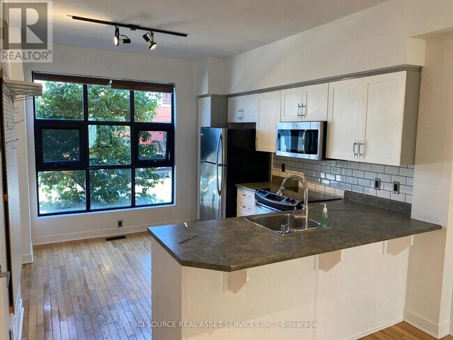 Photo du bâtiment - 154 Spruce St