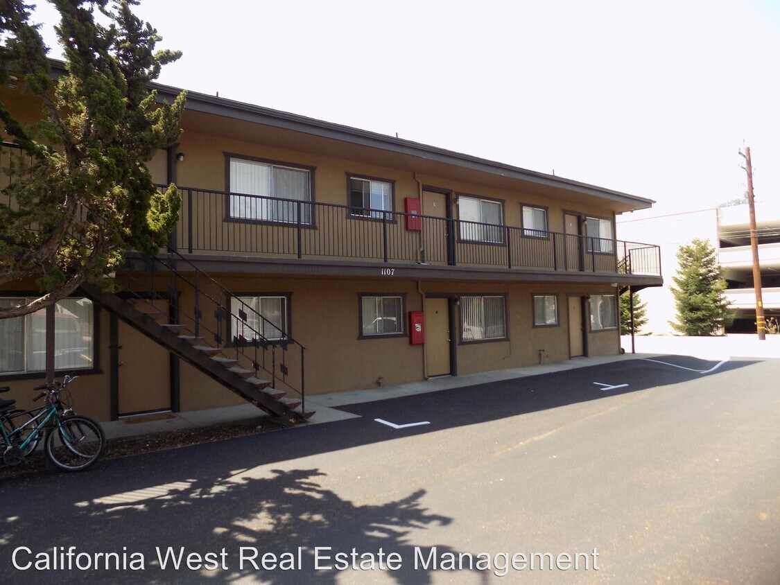 Primary Photo - 1107-1111 Foothill Blvd