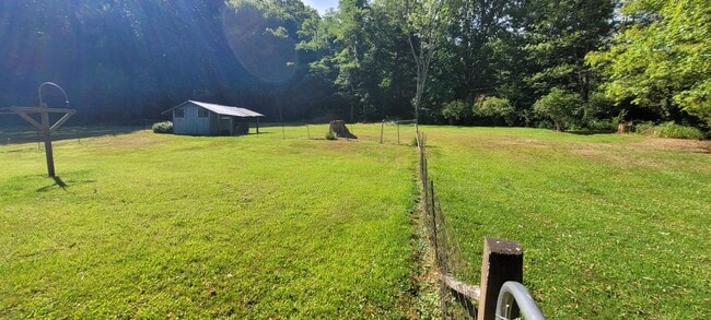Building Photo - 203 Church Hollow Rd