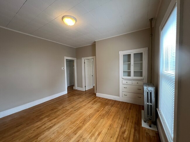 Building Photo - 21 William St