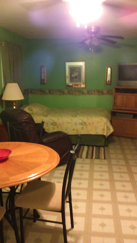 Foto principal - 1203 N Expressway 77
