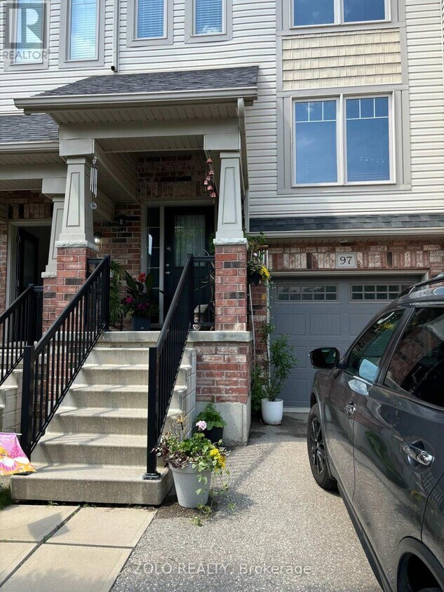 Photo principale - 750-750 Lawrence St