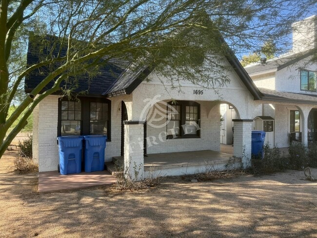 Foto del edificio - 1695 E Indianola Ave