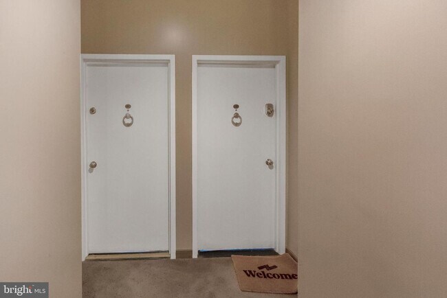 Building Photo - Sunny 1 bedroom/1 bath in Adams Morgan!