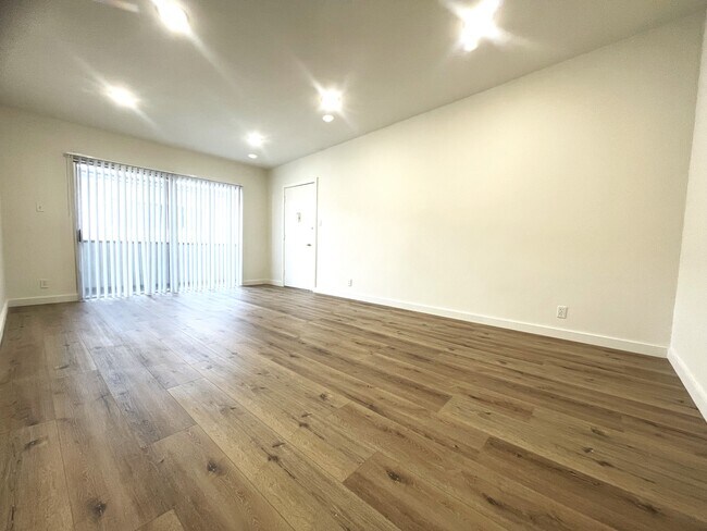 Foto del edificio - 3326 Keystone Ave