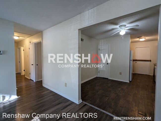 Building Photo - 5 br, 2.5 bath House - 3278 Spring Valley Cv