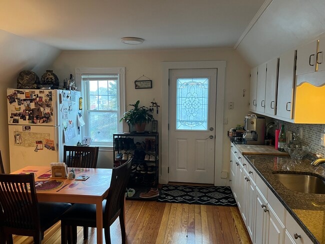 Foto del edificio - 97 Massachusetts Ave