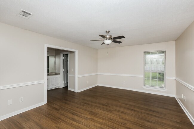 Foto del edificio - 516 Brentwood Dr