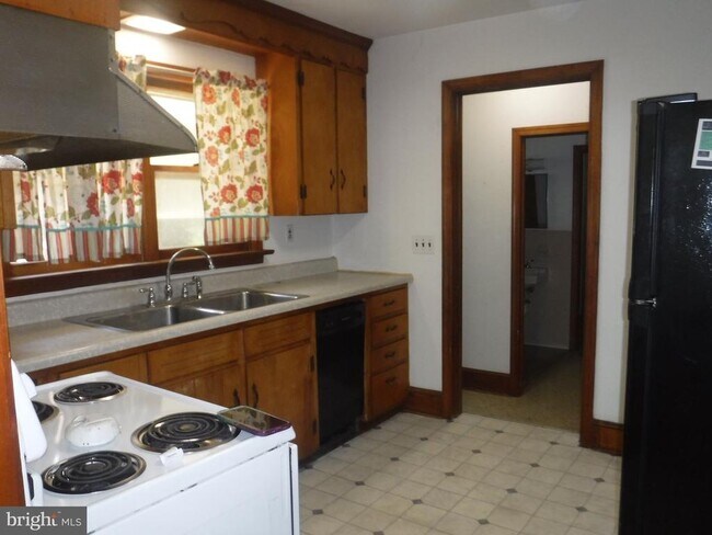 Building Photo - 4555 Arthursville Rd