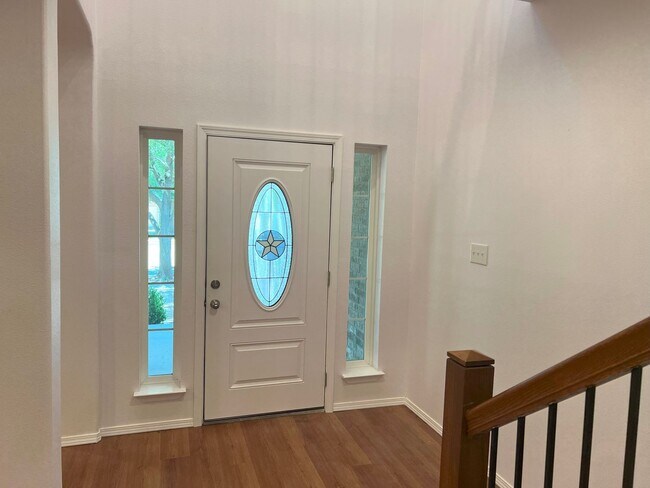 Building Photo - 141 Wright Cove