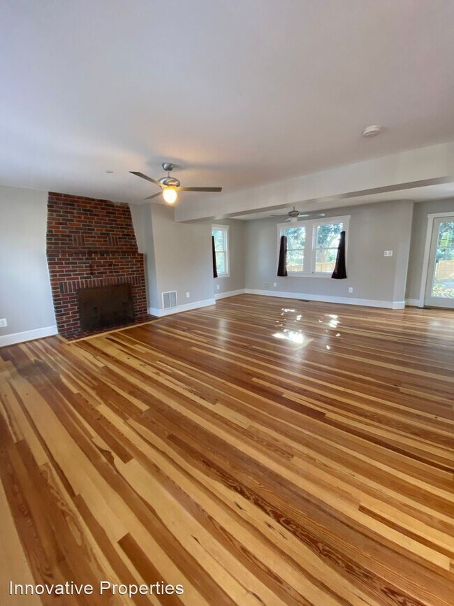 Building Photo - 4 br, 2 bath House - 915 Jackson Street