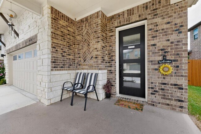Foto del edificio - 1312 Westborough Ln