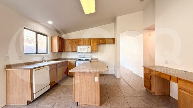 Foto del edificio - 2218 S 114th Ln