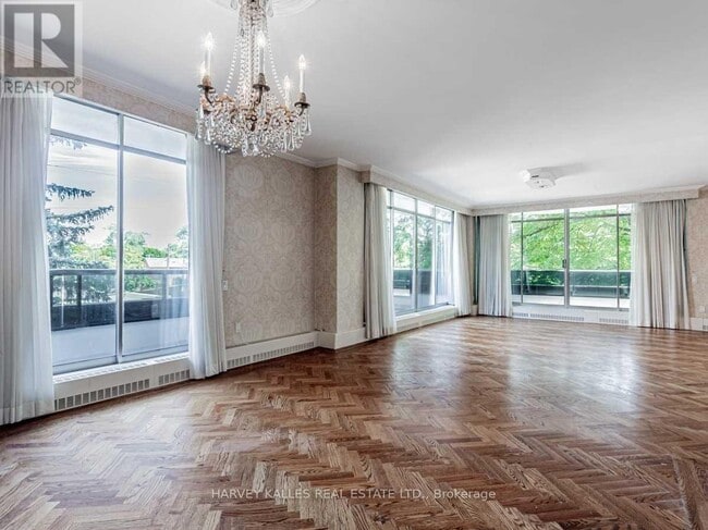 Photo du bâtiment - 2600 Bathurst St