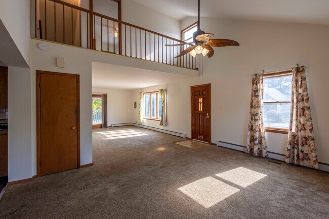 Foto del edificio - Cozy 4 Bedroom/2 Bathroom Detached Home in Essex, MD!