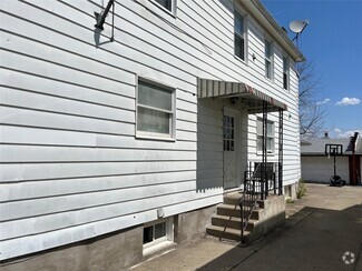 Building Photo - 222 Hill Ave