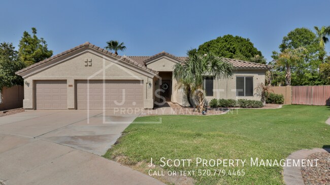 Building Photo - 836 W Aloe Pl