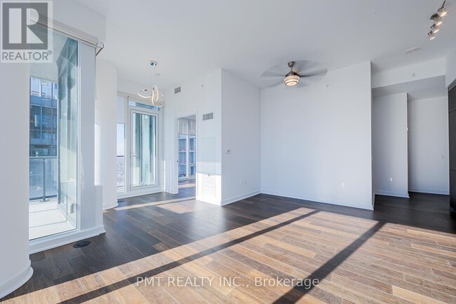 Building Photo - 115 Blue Jays Way