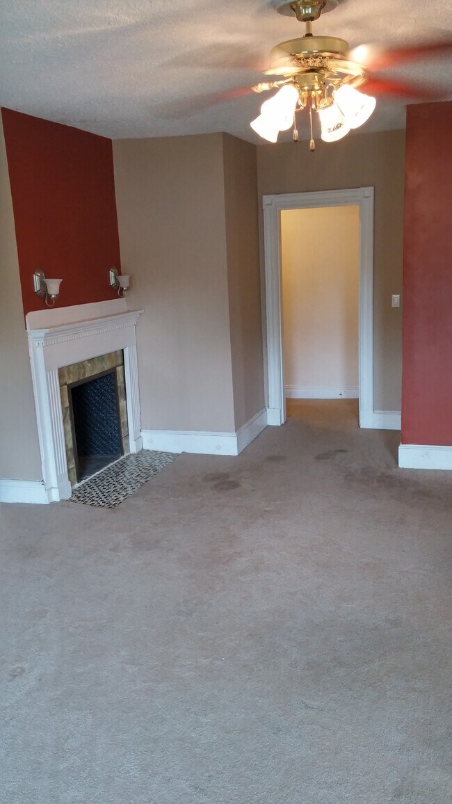 95 Sumner Ave Unit 3, Springfield, MA 01108 Condo for Rent in