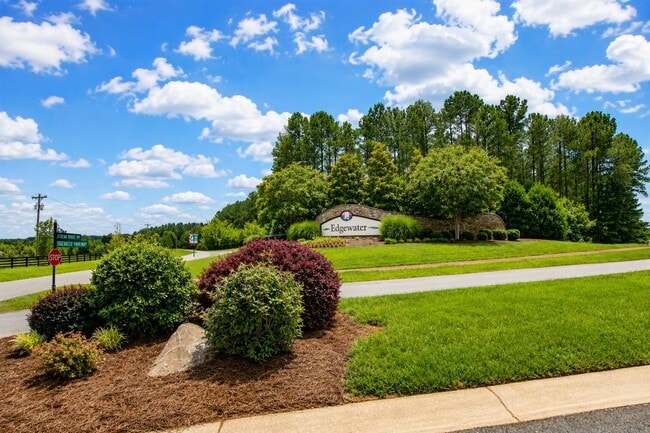 Building Photo - 20147 Serendipity Dr