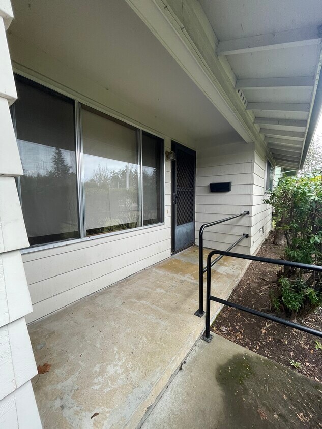 6130 SW Menlo Dr Unit 6130, Beaverton, OR 97008 Apartments in