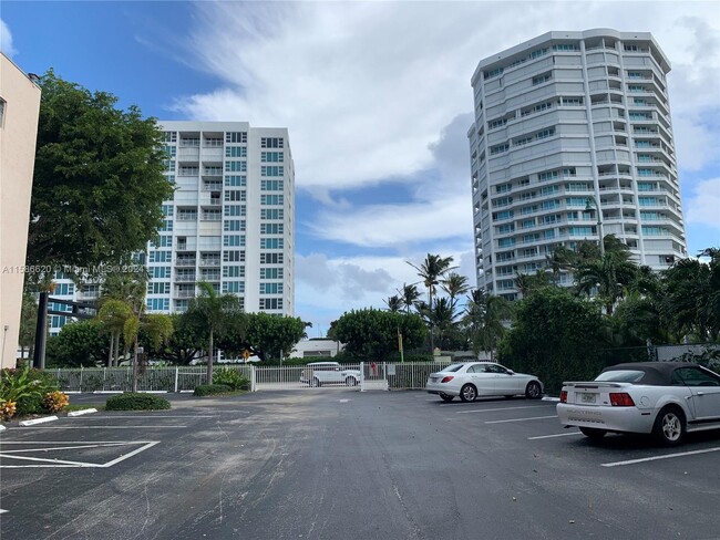 Foto del edificio - 1541 S Ocean Blvd