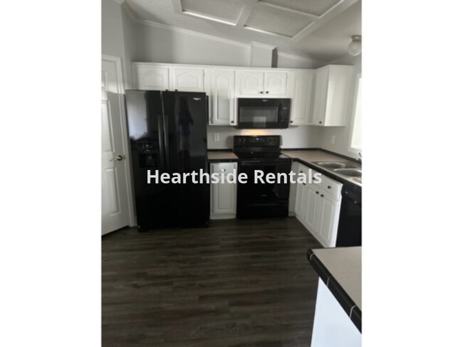 Building Photo - **3 Bedroom 2 Bath Mobile Home in Farmvill...