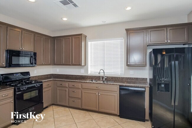 Foto del edificio - 9518 Summer Furnace St