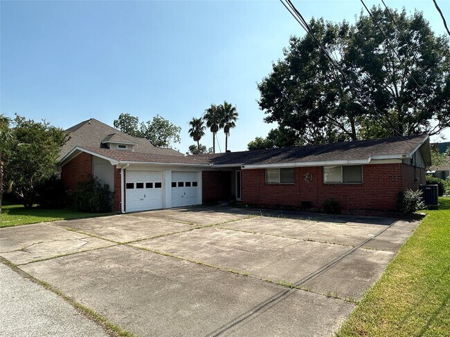 Foto del edificio - 16 Harbor Ln