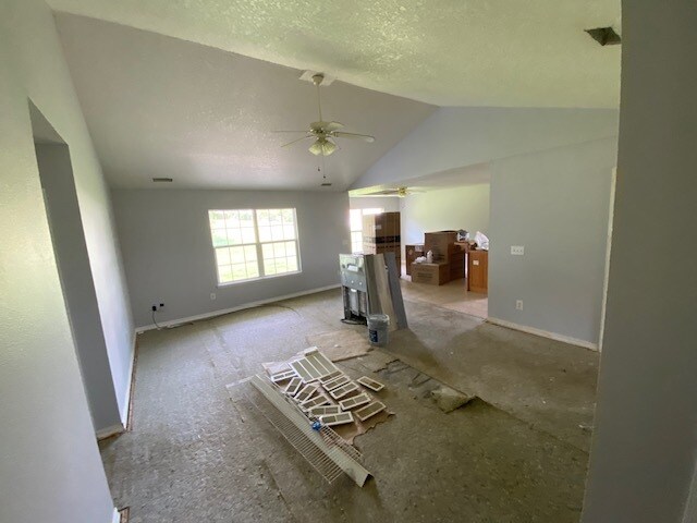 Remodelación total - 2030 South Country Club Drive