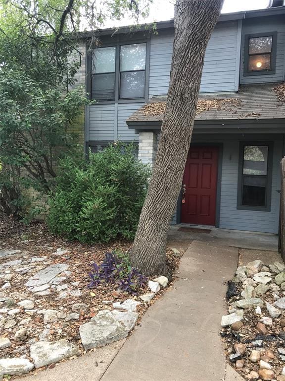Foto principal - 8502 Lyndon Ln