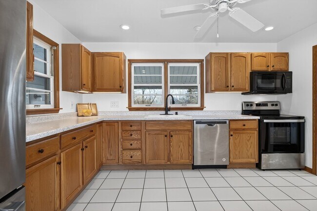 Foto del edificio - 7524 Virginian Dr