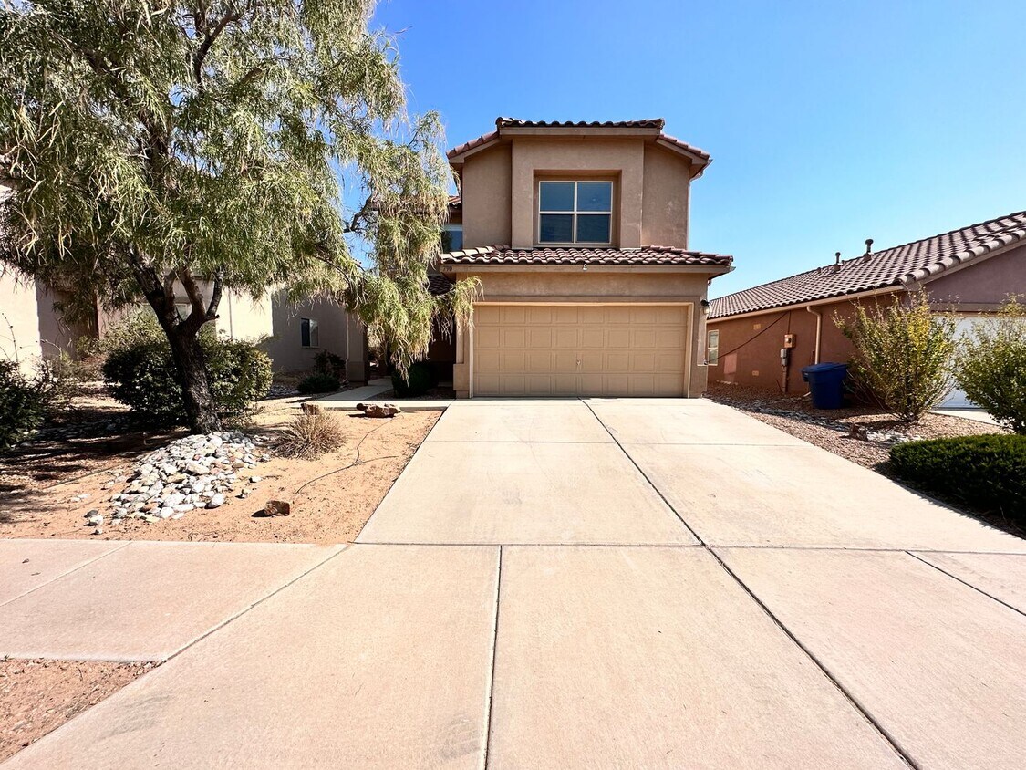 Primary Photo - 3 bed 2.5 Bath in Huning Ranch. Move in Sp...