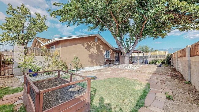 Foto del edificio - Single Family Home