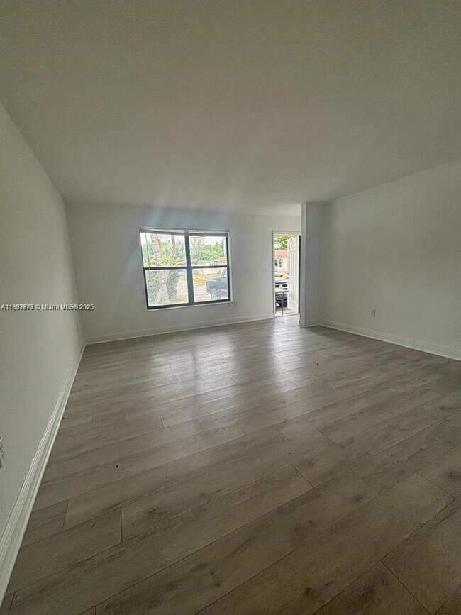 Foto del edificio - 11741 NE 14th Ave