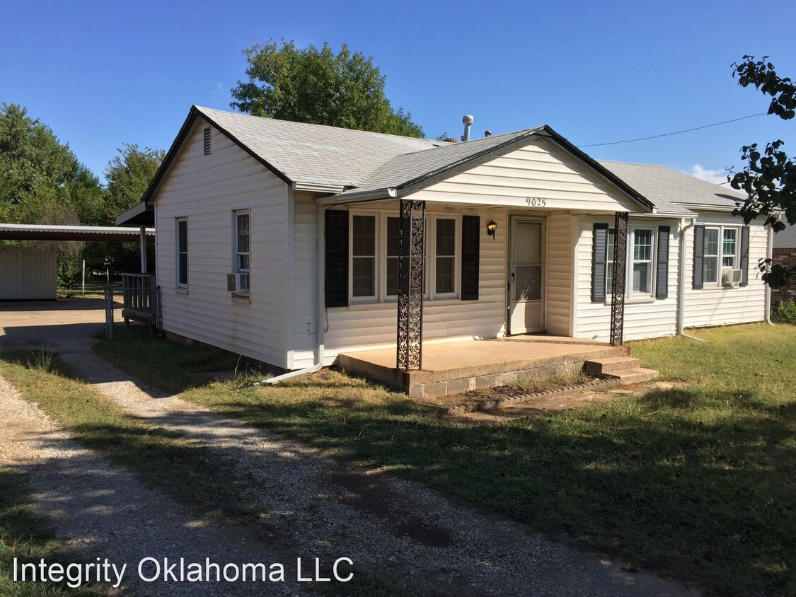 Primary Photo - 3 br, 1 bath House - 9025 NE 16th Street