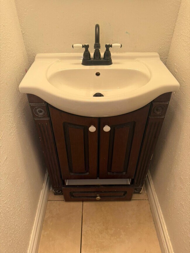 Foto del edificio - 2660 W 76th St