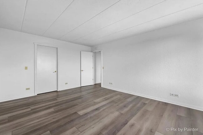 Building Photo - 1 One Renaissance Pl